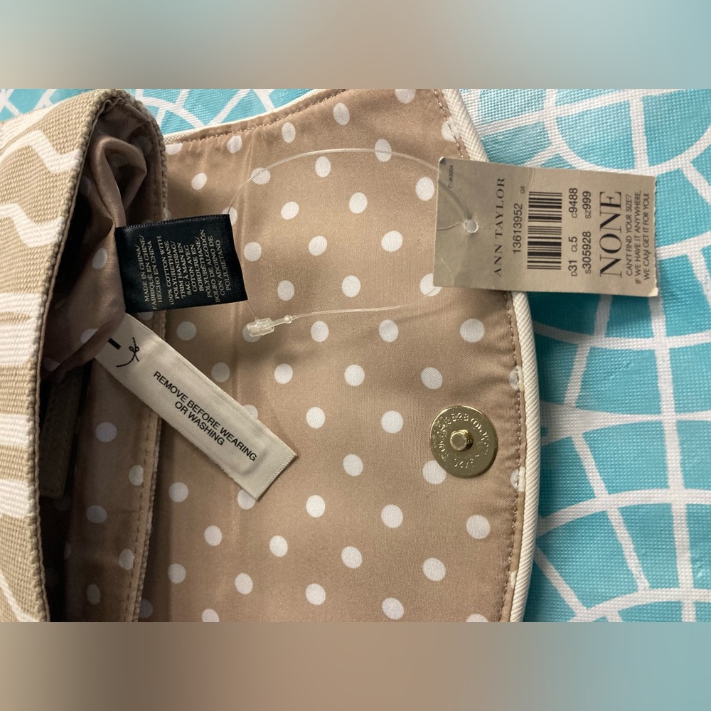 💛TODAY***$12***NWT Ann Taylor canvas cosmetic bag. - Picture 7 of 8